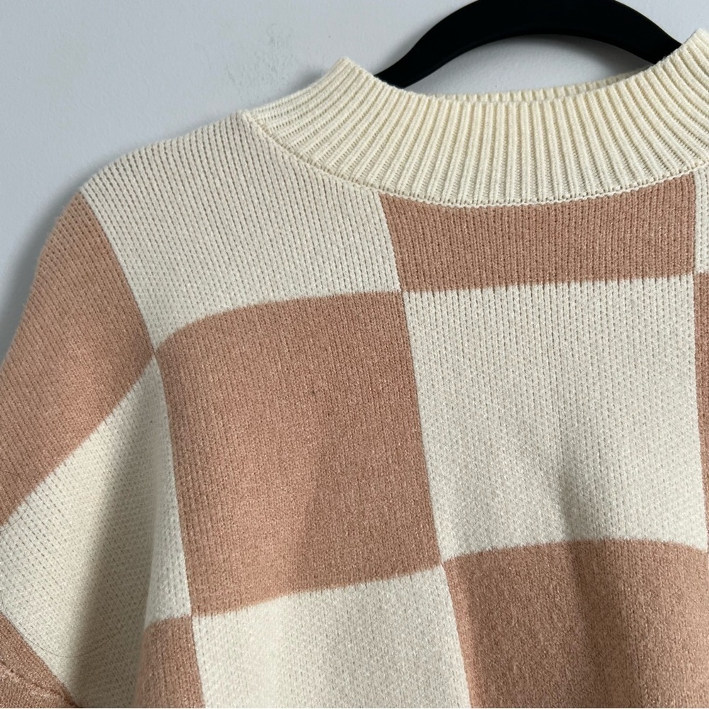 Checkered Cream and Tan Sweater - Picture 4 of 7